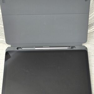 Lenovo Tablet M11 with Gray Lenovo Cover